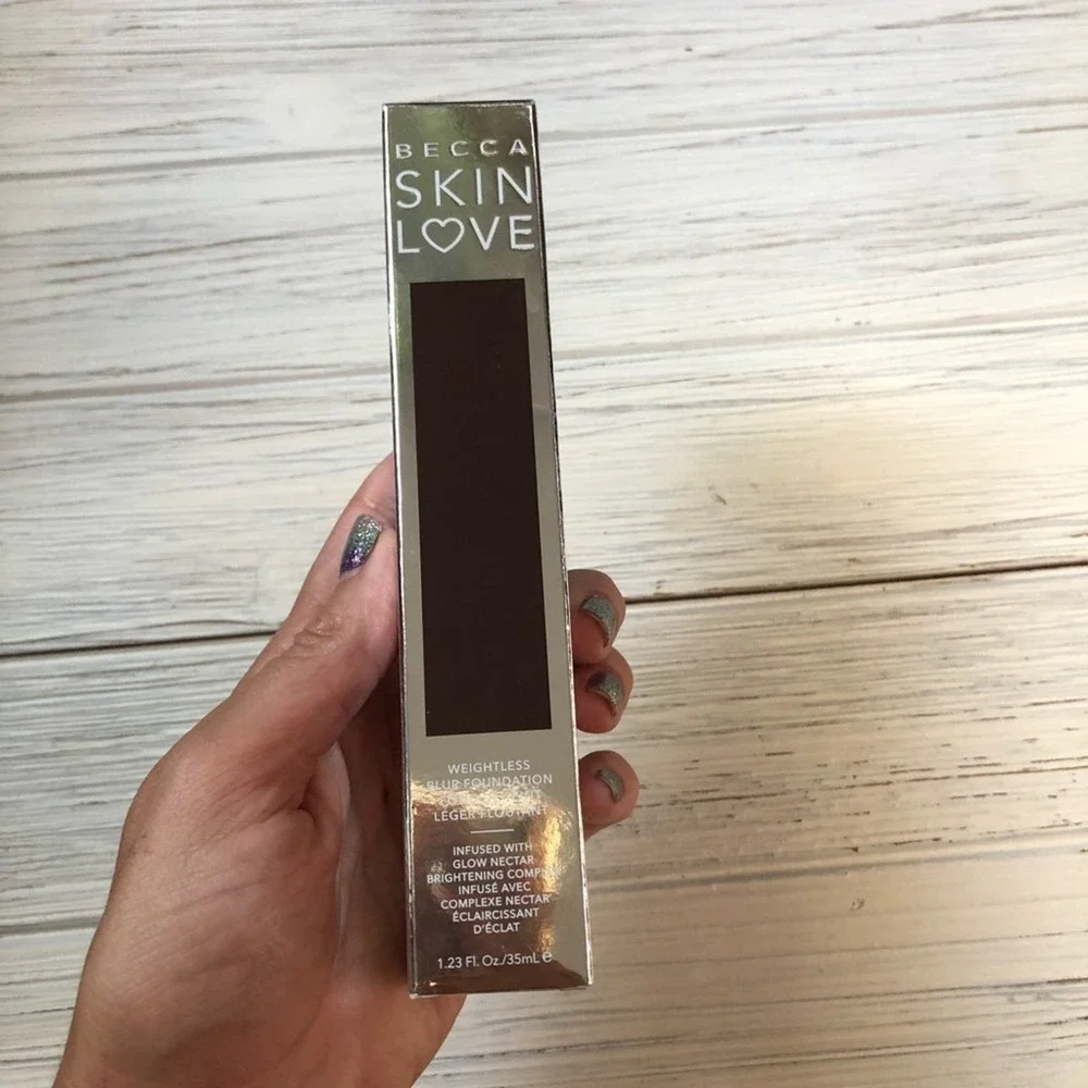 Becca Skin Love Weightless Blur Foundation Chestnut